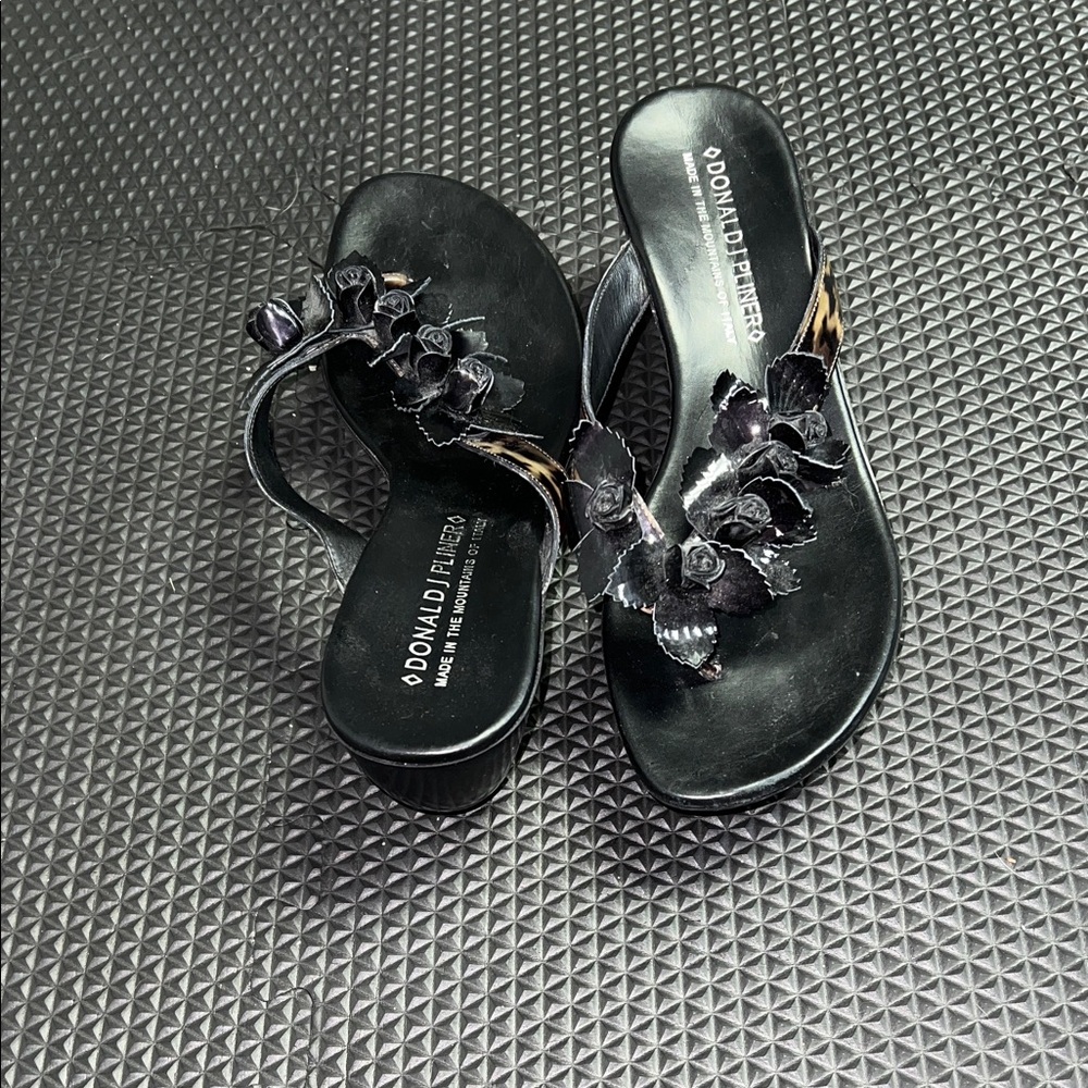 Donald J. Pliner Black Floral with tortoise wedge